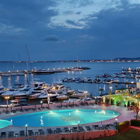 Captain's At Marina Dinevi, Arena 1, Parking * سفيتي فلاس